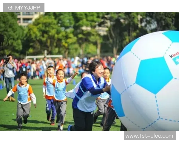 足球巨星们玩转创意沙雕广告精彩瞬间：幽默与竞技碰撞的新奇呈现